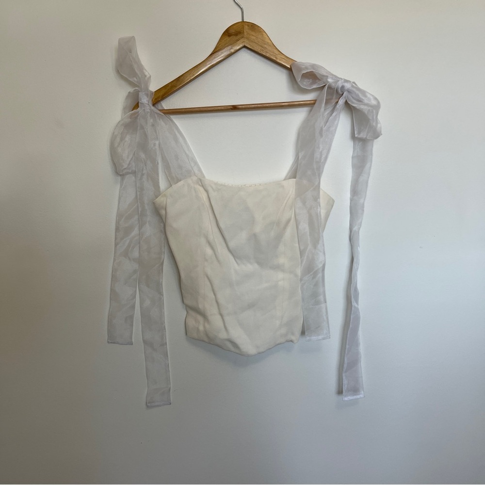 Reformation Zoey top in off white Color Size 2 - Picture 3 of 6